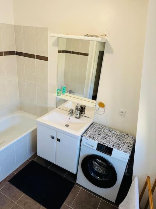Superbe Duplex-15 Min Disneyland Villa Croissy-Beaubourg Bagian luar foto